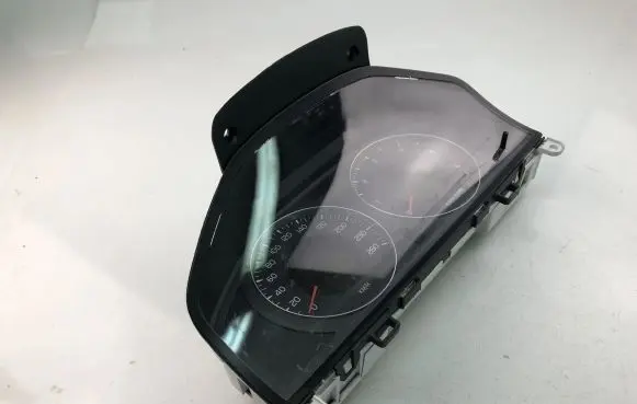 Volvo XC70 Speedometer (instrument cluster) 31254535AA