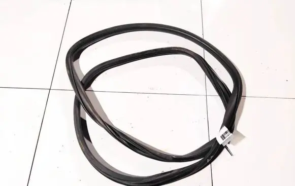 Nissan Pathfinder R51 Rubber seal rear door 