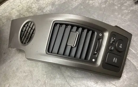 Honda CR-V Dashboard side air vent grill/cover trim 77620SWWG520M1 9761M002A 266148461