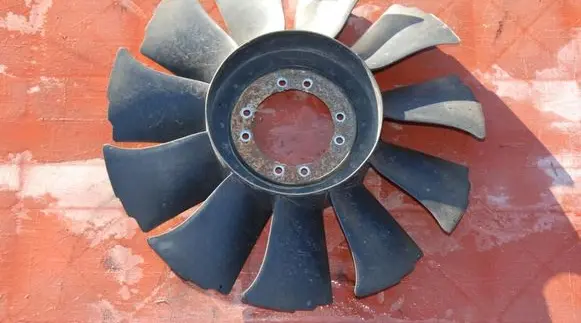 Iveco Daily 4th gen Electric radiator cooling fan 120KM