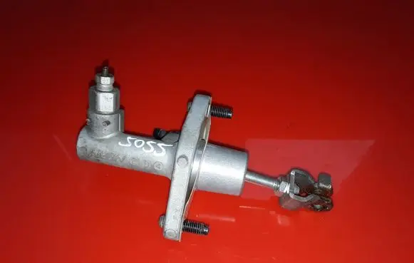 Honda Civic IX Clutch master cylinder 2D4