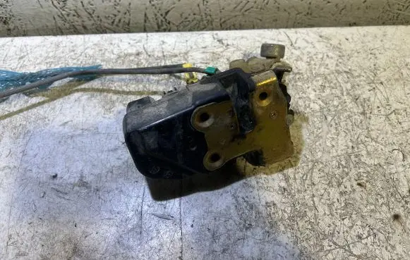 Jeep Cherokee Front door lock