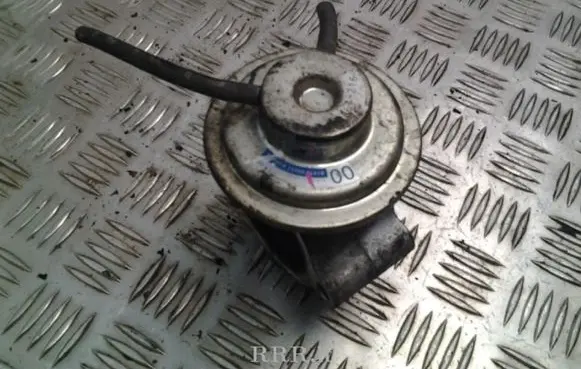 Toyota Hilux (AN10, AN20, AN30) EGR valve 258000L010