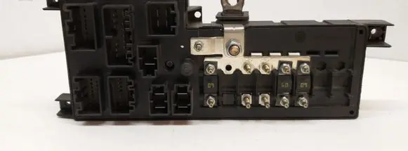 Volvo V70 Fuse module 8637841 518717004
