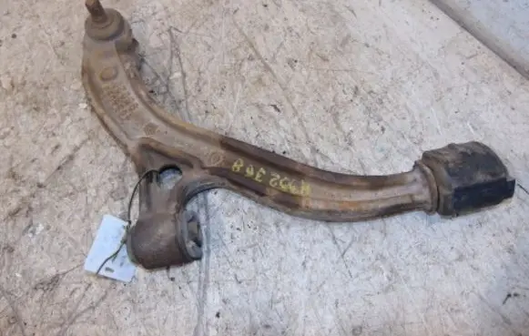 Chrysler Voyager Front lower control arm/wishbone 4694760AC 4684096