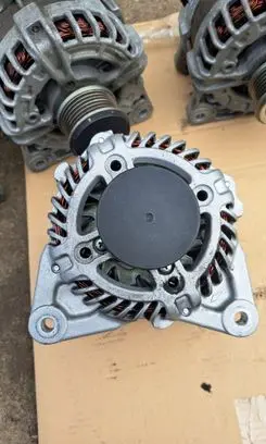 Renault Megane IV Generator/alternator 231008040R