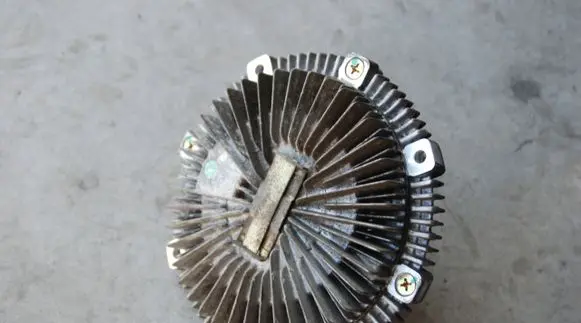 Mitsubishi L200 Viscous fan clutch 136KM 2008R