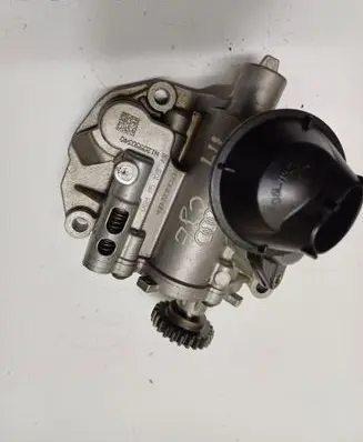 Skoda Octavia Mk3 (5E) Oil pump 06H115105AN