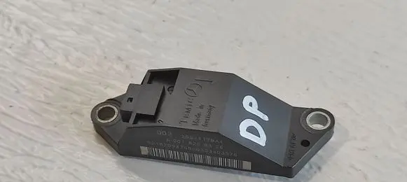 Mercedes-Benz E W211 Airbag deployment crash/impact sensor A0018209326 25571179A4