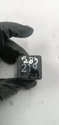 Audi A4 S4 B6 8E 8H Other relay 443951253AA 899574000