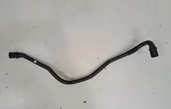 BMW 5 G30 G31 Engine coolant pipe/hose 8602605