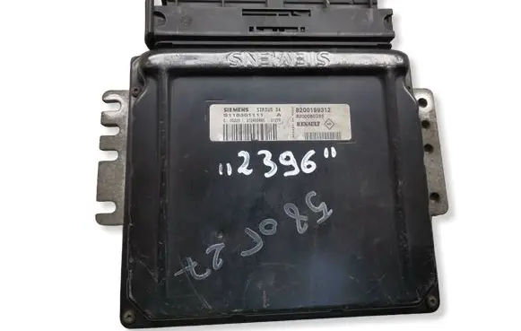 Renault Clio II Engine control unit/module 8200189312 S118301111 8200080285