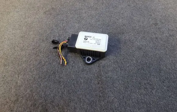 BMW X3 E83 ESP acceleration yaw rate sensor 3417699 0265005644 7004718