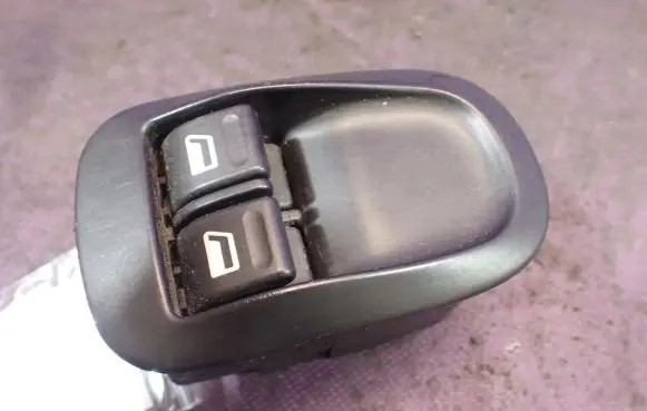 Peugeot 206 Quarter vent window switch 