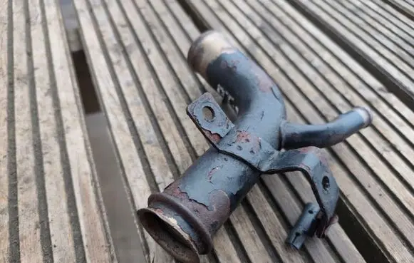Chrysler PT Cruiser Engine coolant pipe/hose 