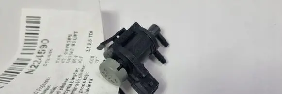 Volkswagen PASSAT B5 Other engine bay part 