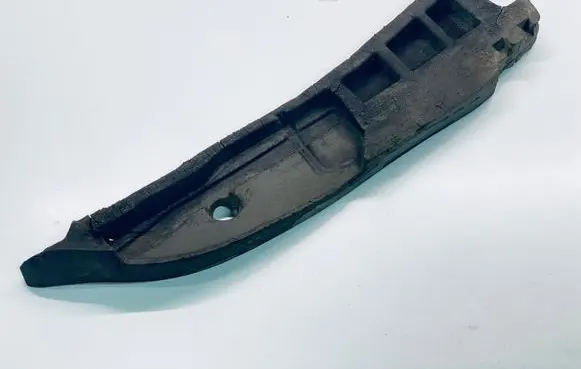 Volkswagen Touareg II Fender foam support/seal 7P6864236