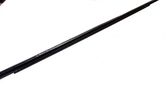 Audi A4 S4 B7 8E 8H Front door glass trim molding 8H0837477 8H0837478