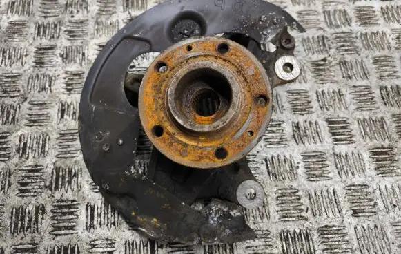 Citroen C4 II Picasso Front wheel hub
