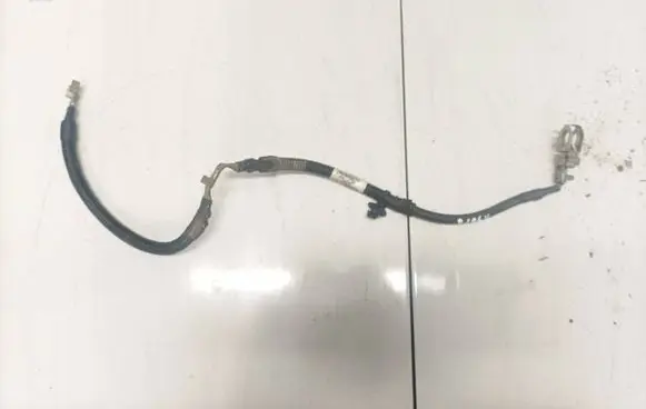 Chrysler 200 Positive cable (battery) 68171653af