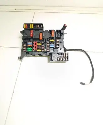 BMW i3 Fuse box set E0000890 7430061074