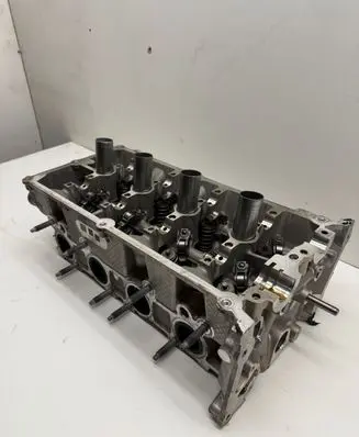 Ford Mustang VI Engine head RHRFJR3E6090BF JR3E6090BF RFJR3E6090BF