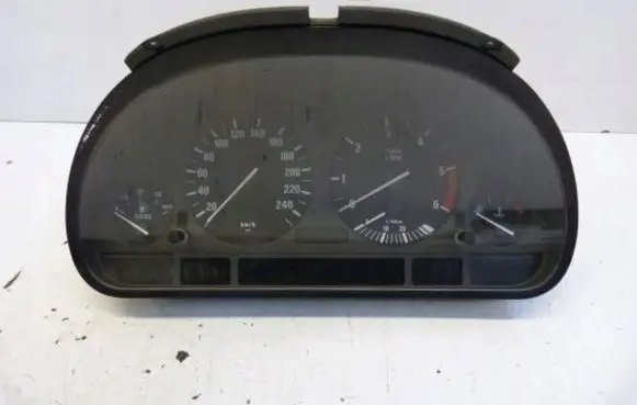 BMW 5 E39 Speedometer (instrument cluster) 8370086