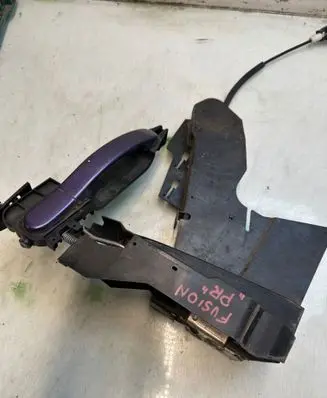 Ford Fusion Front door lock 3221