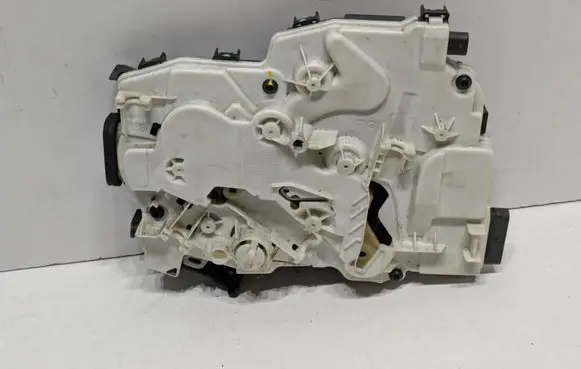 Mercedes-Benz V Class W447 Sliding door lock A4477308401 G09728