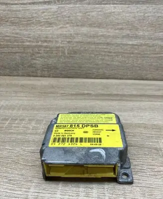 Mitsubishi Space Star Airbag control unit/module MR587815 0285001379