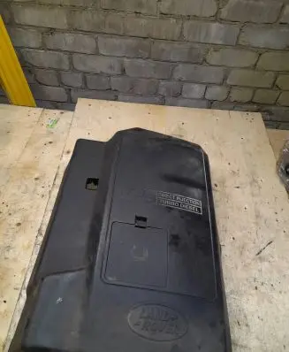 Land Rover Discovery Engine cover (trim) LBH100370