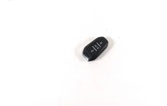 Opel Astra L Ignition key/card 