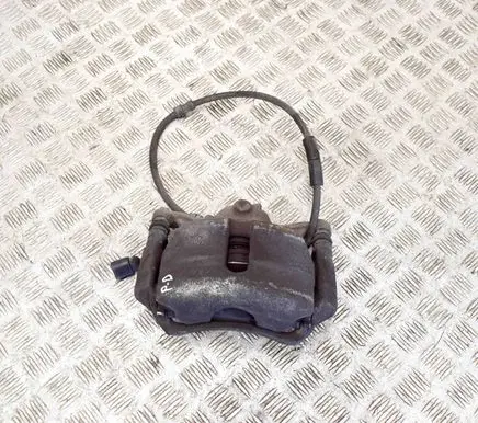 Volkswagen Golf VII Front brake caliper