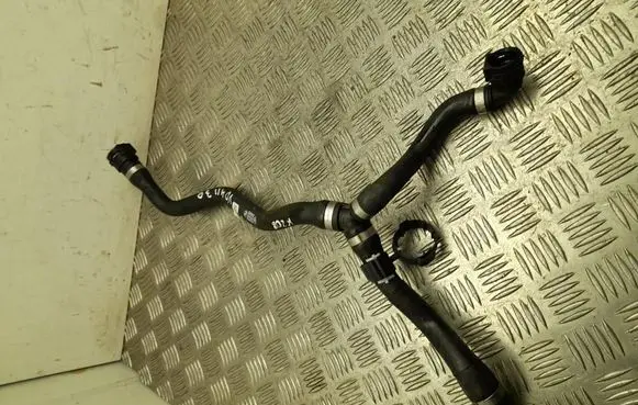 BMW 5 G60 G61 Engine coolant pipe/hose 9845116