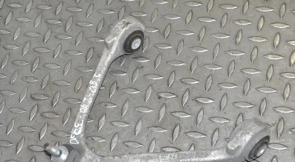 Jaguar XF X250 Front lower control arm/wishbone 