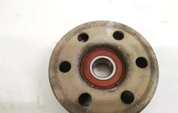Toyota Avensis Verso Belt tensioner pulley 