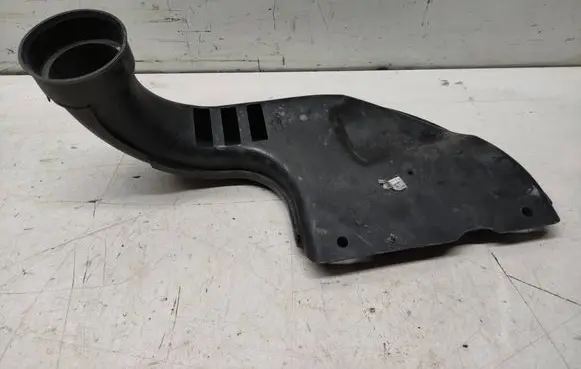 Nissan Qashqai Air intake duct part 6897425