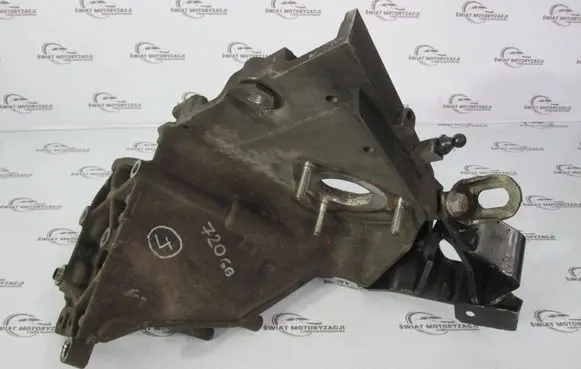 Opel Insignia A Fuel pump bracket 55566003