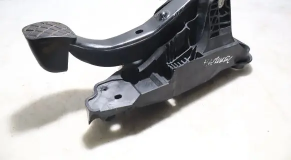 Clutch pedal