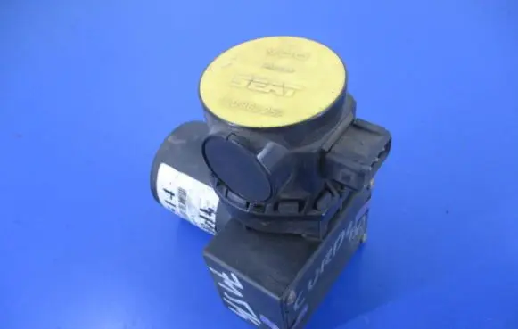 Seat Cordoba (6K) Central locking vacuum pump 