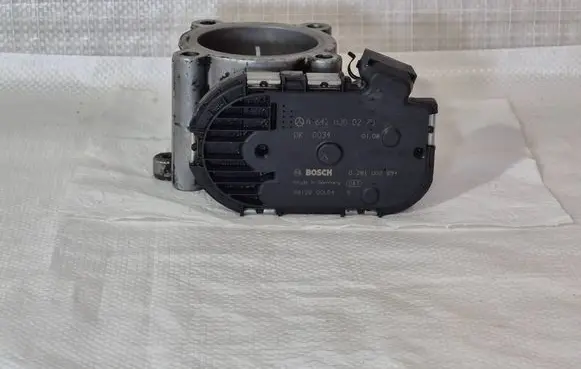 Mercedes-Benz ML W164 Throttle valve A6420900270 881280054 0281002894