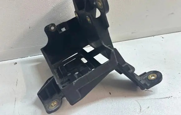 Opel Zafira B ABS pump bracket 13214940 329510614