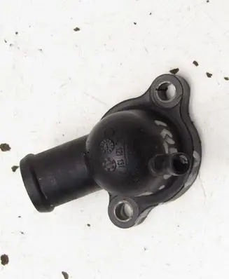 Audi A3 S3 8V Engine coolant pipe/hose 04L121131J