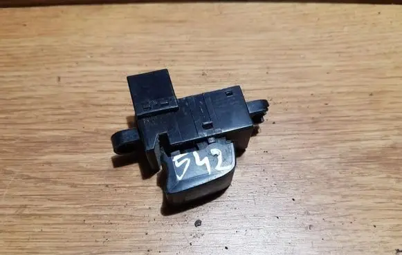 Nissan Primera Electric window control switch 25411av600