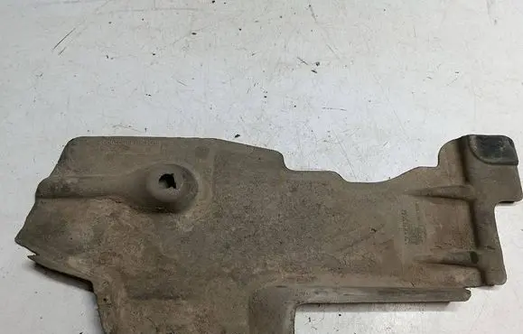Volvo V40 Rear underbody cover/under tray 31383377