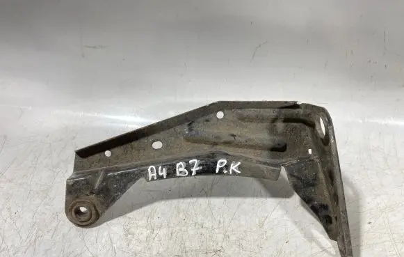 Audi A4 S4 B7 8E 8H Intercooler pipe mounting bracket 8e0145813g
