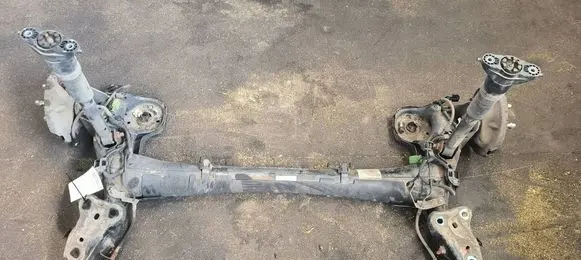 Peugeot 208 II Rear axle beam 