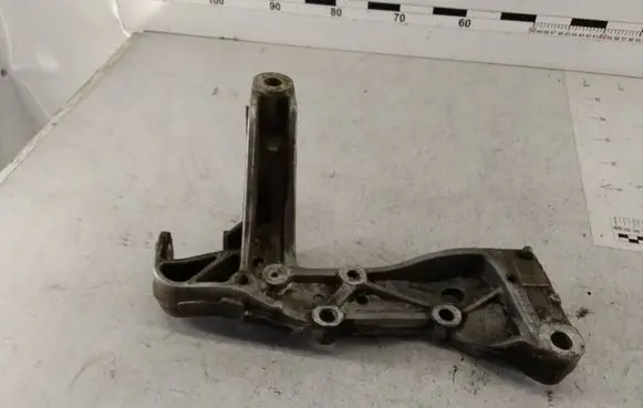 Volkswagen Caddy Front lower control arm/wishbone 15092003 1K0199296F