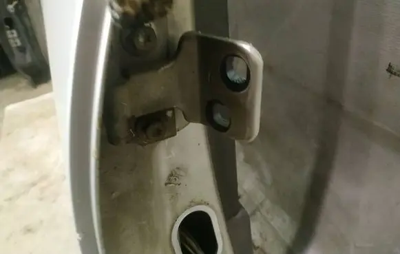Renault Espace III Rear door lower hinge