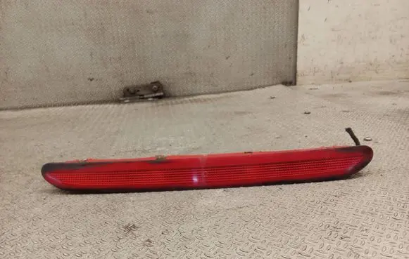 Volkswagen PASSAT B6 Third/center stoplight 1K6945097A